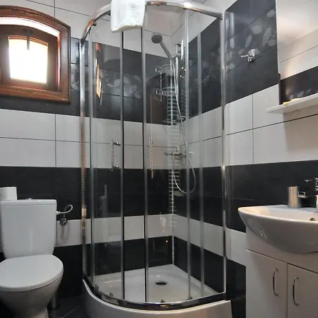 Pensiunea Manidum Guest house