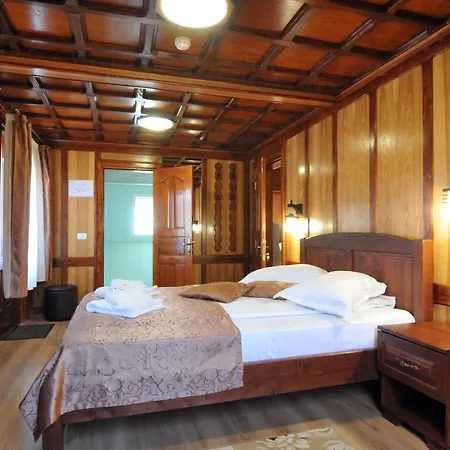 Guest house Pensiunea Manidum Busteni